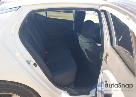 2015 Kia Optima Lx z USA, uszkodzony, nr VIN KNAGM4A70F5640644